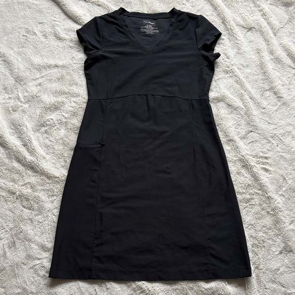 L.L. Bean Black Short Sleeve Dress | Size Small | Casual Work Travel Essential - Picture 1 of 5